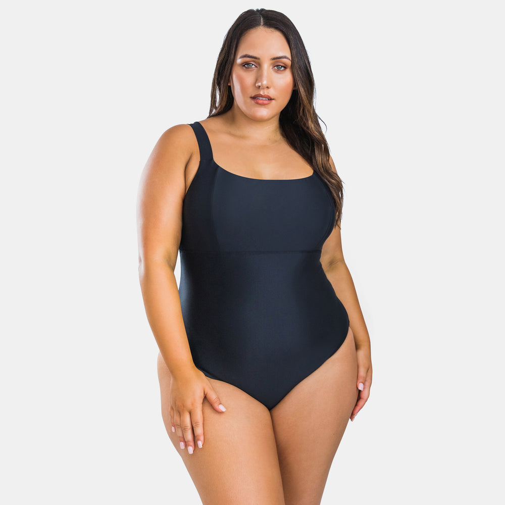 
                  
                    CLAUDIA ONE PIECE | BLACK
                  
                